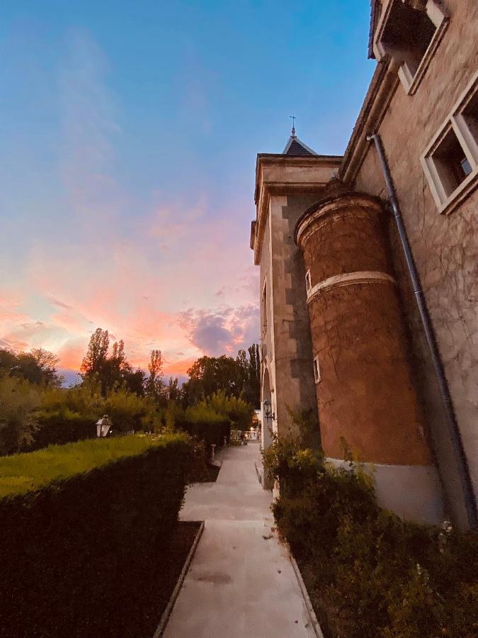 Château de Fontager Serves-sur-Rhône Exterior foto